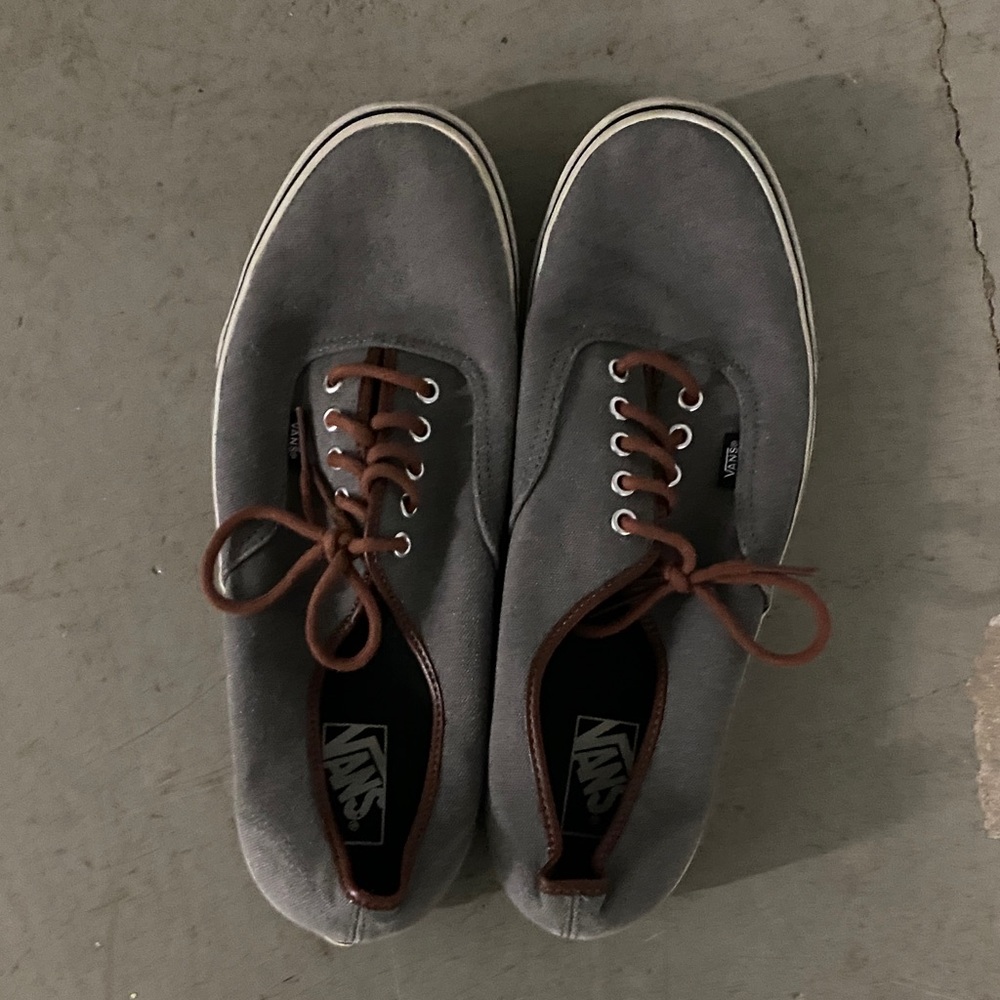 Vans Men's Gray Sneakers with Brown Laces